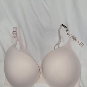Victoria's Secret Cream T-Shirt Bra with Seamless Comfort